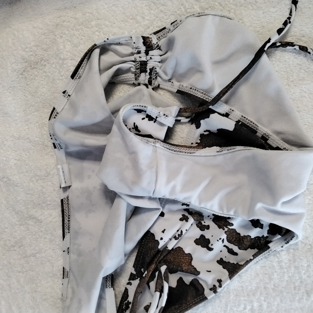 Two-Piece bikini - Picture 3 of 4